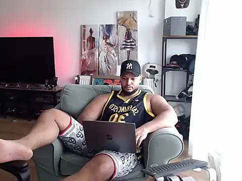 Snapshot of 1LordKingsley chatting on 07.16.26 1LordKingsley online show from 07.16.26