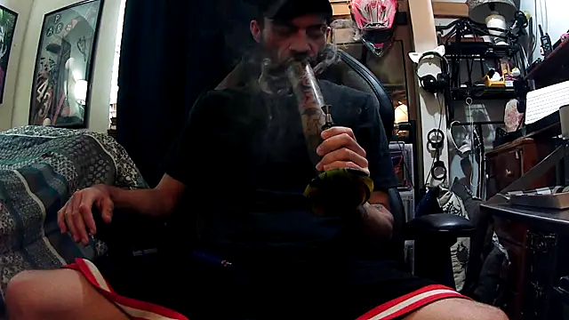 slutty guy12 online show from 02.20.25