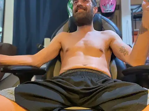 slutty guy12 online show from 03.18.25