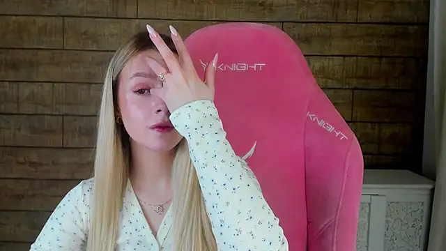 MilanaBalmain online show from 03.04.26