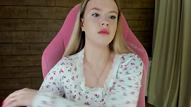 MilanaBalmain online show from 04.08.26