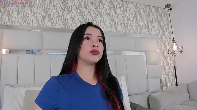 im nika  online show from 01.08.26