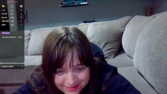 Snapshot of princess_emily4723 chatting on 04.21.26 princess emily4723 online show from 04.21.26