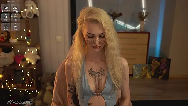 Snapshot of ManiFreyja chatting on 06.03.26 ManiFreyja online show from 06.03.26