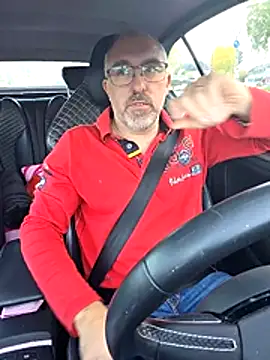 Snapshot of Crosss-23cm chatting on 10.30.25 Crosss-23cm online show from 10.30.25