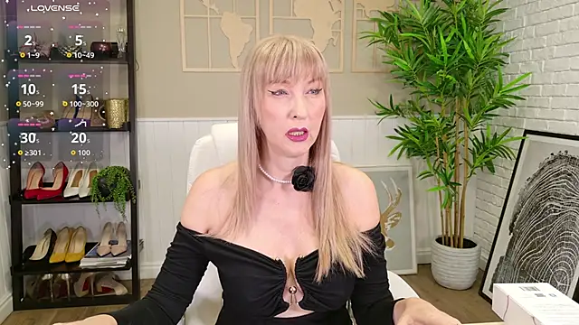 LadyLeea online show from 02.13.26