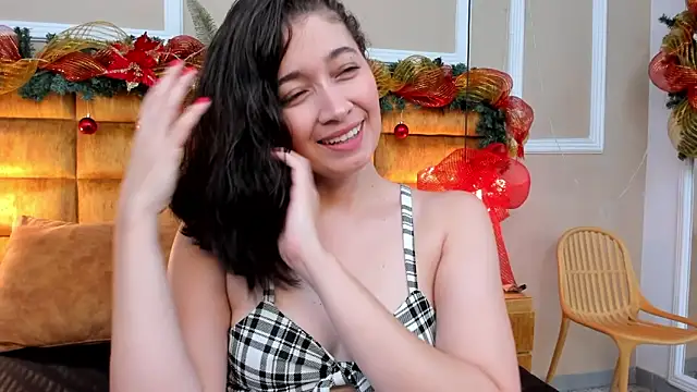 Snapshot of adarussell chatting on 01.09.25 adarussell online show from 01.09.25