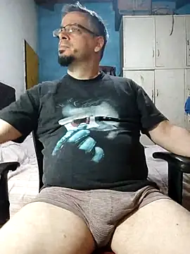 Snapshot of MrBig_2024 chatting on 02.19.25 MrBig 2024 online show from 02.19.25