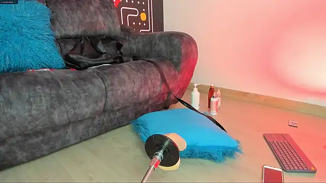 MadisonWhiite online show from 12.15.24