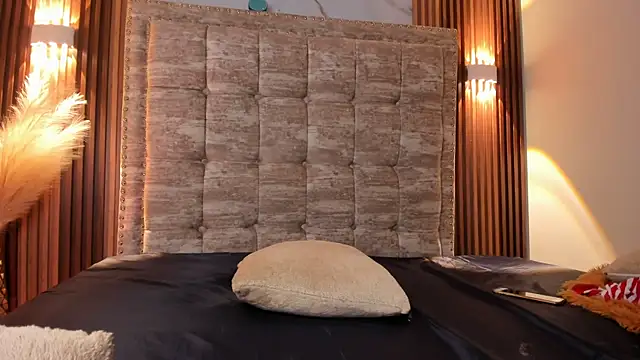 MadisonWhiite online show from 01.12.25