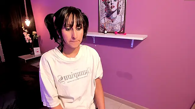 MadisonWhiite online show from 02.21.25