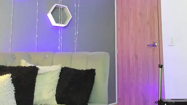 MadisonWhiite online show from 03.17.25