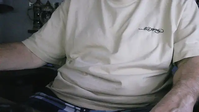 Snapshot of Leo_Sanders chatting on 02.10.26 Leo Sanders online show from 02.10.26