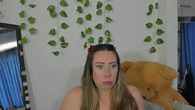 JanneKim online show from 10.31.25