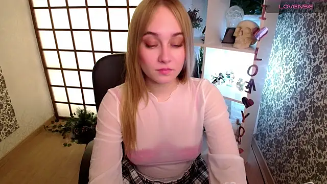 LianaBright online show from 12.25.24