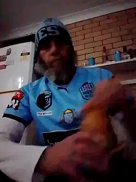 Snapshot of Deonlonely1 chatting on 06.17.26 Deonlonely1 online show from 06.17.26