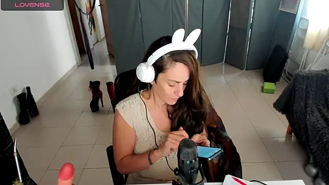 jessiburningheels online show from 02.18.25