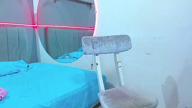 minimi naty online show from 12.05.24