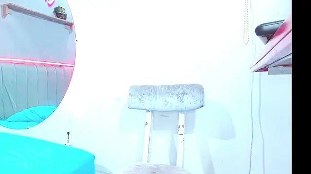 minimi naty online show from 12.15.24