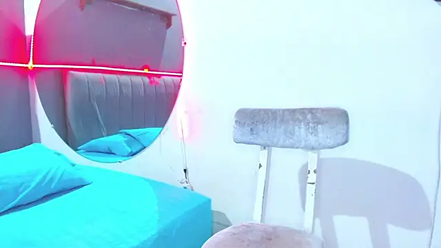 minimi naty online show from 01.20.25