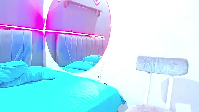 minimi naty online show from 02.10.25