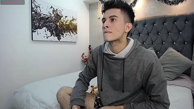 Snapshot of MrWilliseo chatting on 12.14.24 MrWilliseo online show from 12.14.24