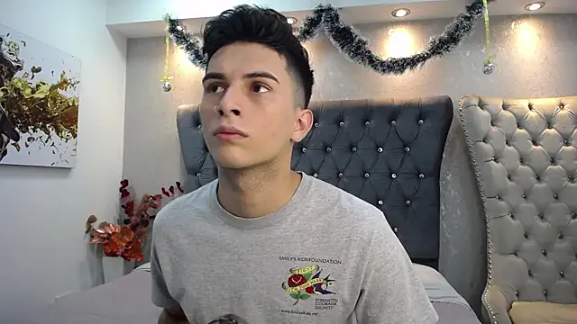 Snapshot of MrWilliseo chatting on 12.25.24 MrWilliseo online show from 12.25.24