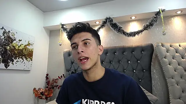 Snapshot of MrWilliseo chatting on 12.29.24 MrWilliseo online show from 12.29.24