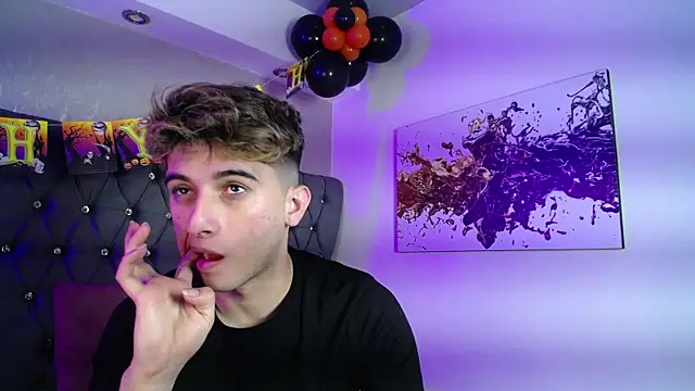 Snapshot of MrWilliseo chatting on 10.16.25 MrWilliseo online show from 10.16.25