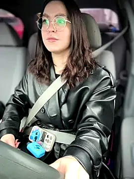 meow girl online show from 11.25.25