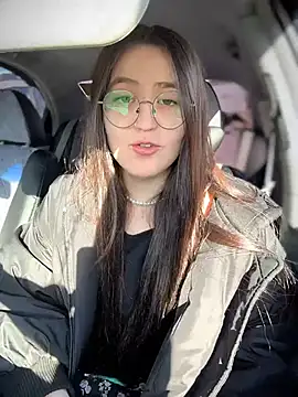 Snapshot of meow_girl chatting on 03.13.26 meow girl online show from 03.13.26