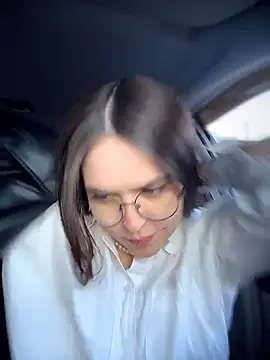 Snapshot of meow_girl chatting on 03.24.26 meow girl online show from 03.24.26
