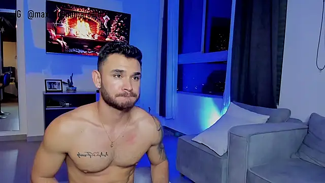 Snapshot of Maximo_Marcelo chatting on 12.03.24 Maximo Marcelo online show from 12.03.24