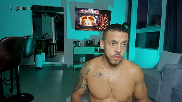 Snapshot of Maximo_Marcelo chatting on 12.11.24 Maximo Marcelo online show from 12.11.24