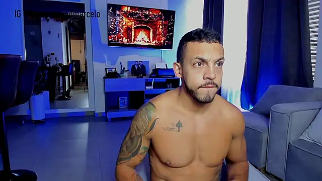 Snapshot of Maximo_Marcelo chatting on 12.31.24 Maximo Marcelo online show from 12.31.24