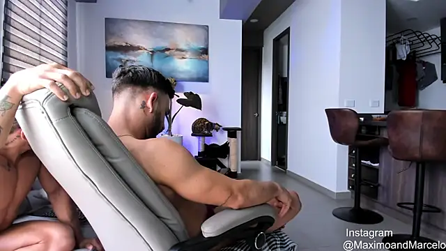 Snapshot of Maximo_Marcelo chatting on 03.14.25 Maximo Marcelo online show from 03.14.25