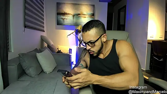 Snapshot of Maximo_Marcelo chatting on 03.18.25 Maximo Marcelo online show from 03.18.25