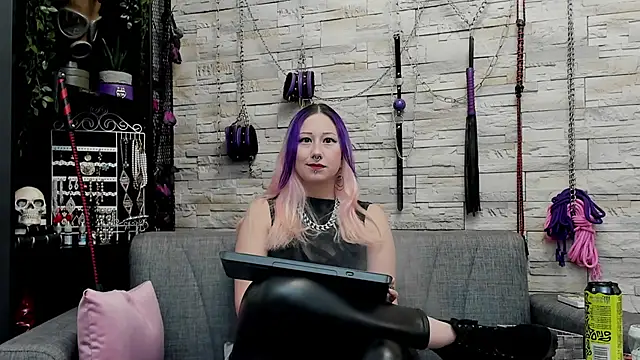 CruelMistress online show from 11.20.25