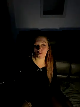Snapshot of Stoner_BarbieXX chatting on 10.15.25 Stoner BarbieXX online show from 10.15.25