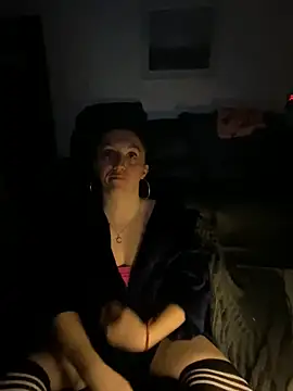 Snapshot of Stoner_BarbieXX chatting on 05.09.26 Stoner BarbieXX online show from 05.09.26