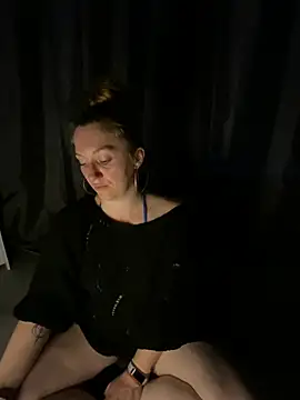 Snapshot of Stoner_BarbieXX chatting on 06.24.26 Stoner BarbieXX online show from 06.24.26