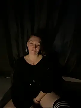 Snapshot of Stoner_BarbieXX chatting on 06.28.26 Stoner BarbieXX online show from 06.28.26