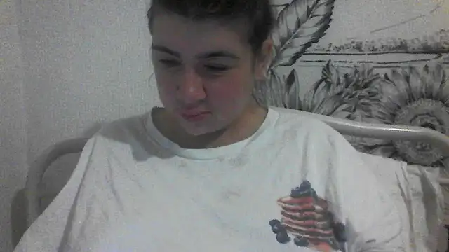 Snapshot of CamilaCherryX chatting on 10.02.25 CamilaCherryX online show from 10.02.25