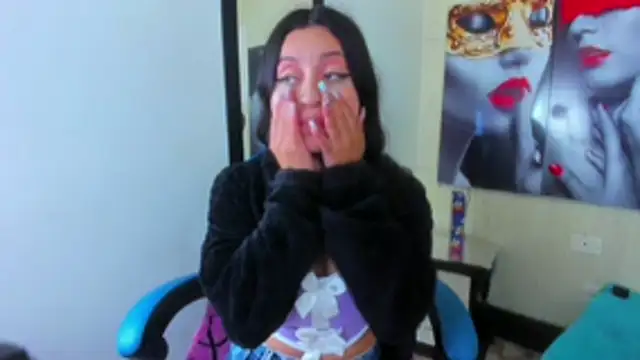 zoe connor19 online show from 12.23.25