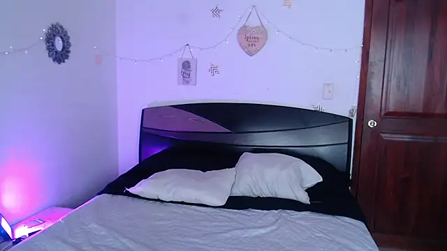 anhiahoney02 online show from 02.08.25