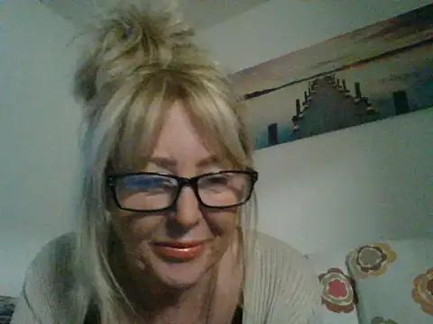 Miss-Cx online show from 12.25.24