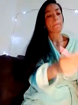 chloewildd  online show from 12.21.24