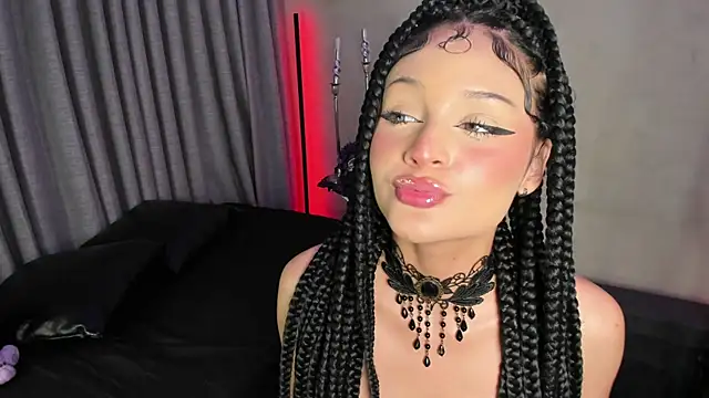 Snapshot of Morgan_Hilll_ chatting on 10.06.25 Morgan Hilll online show from 10.06.25