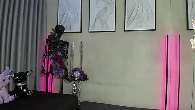 Snapshot of Morgan_Hilll_ chatting on 10.15.25 Morgan Hilll online show from 10.15.25