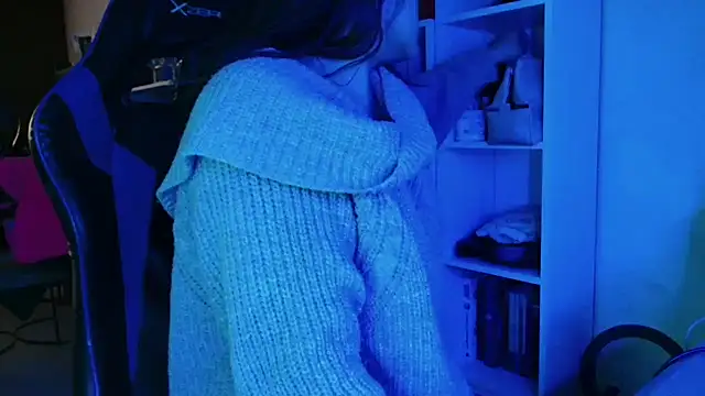 Snapshot of DirtyDi97 chatting on 11.28.25 DirtyDi97 online show from 11.28.25